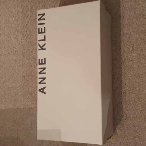 BNIB Anne Klein Leopard Print Heels size 8 - Picture 5 of 7